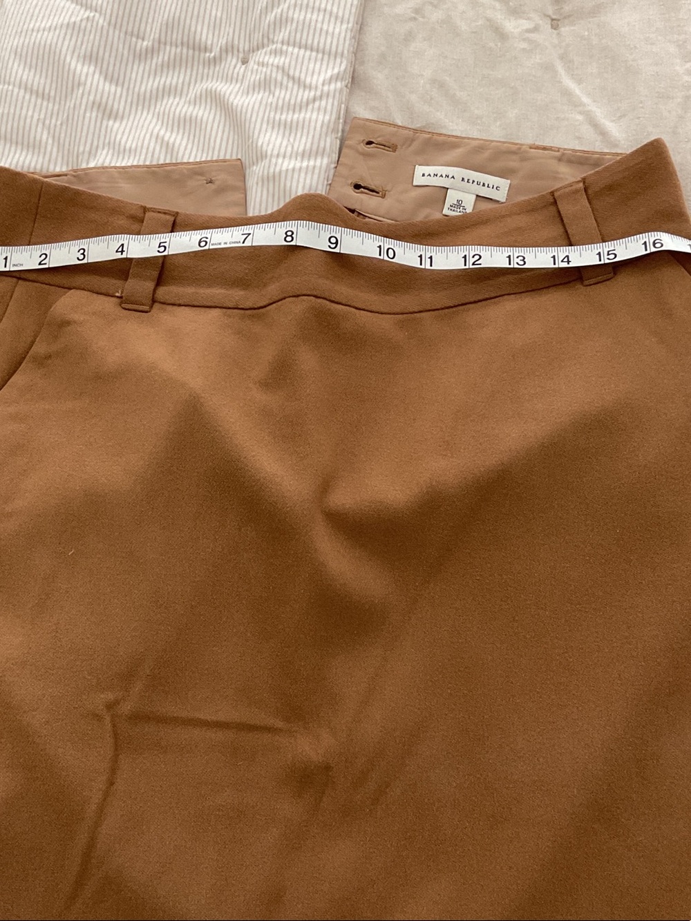 Banana Republic Men's Chestnut Flat-Front Tailored Shorts